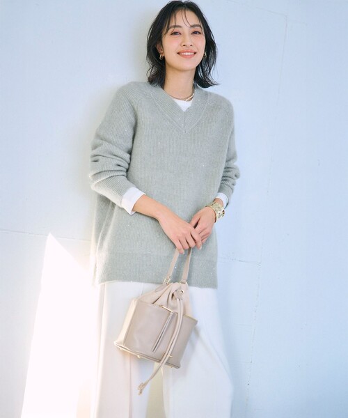 23区 L(ニジュウサンクオオキイサイズ)の「モヘヤミックススパングル Vネック ニット(ニット/セーター・レディース・ライトグリーン系/ピンク系/ライトグレー系・46/44)」の5枚目の写真