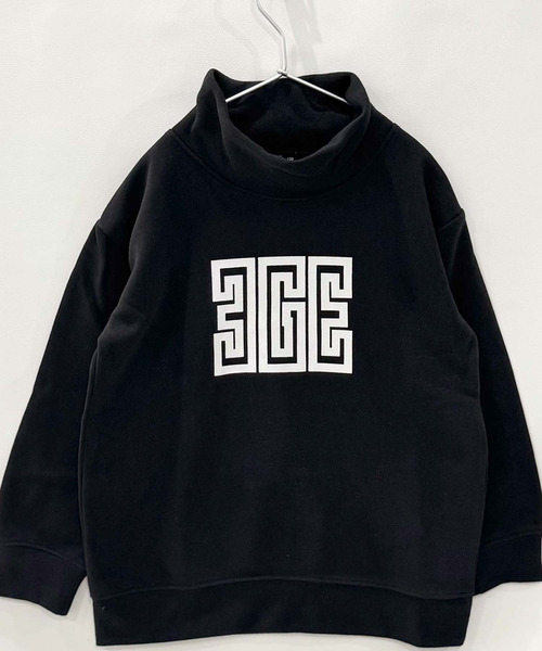 ZI-ON（ジーオン）の「キッズ 裏起毛 オーバーサイズ ロゴ ハイネックトレーナー（スウェット・キッズ・杢グレー/チャコールグレー/ヘザーチャコール/ブラック系その他/ブラック/グレイッシュベージュ・110cm/120cm/130cm/140cm/150cm/160cm）」の3枚目の写真