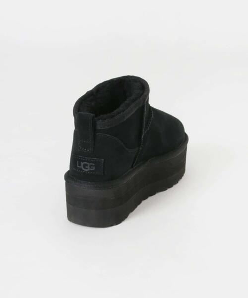UGG(アグ)の「UGG ULTRA MINI PLATFORM(ブーツ・レディース・チャコールグレー/ブラック/キャメル・22/23/24/25)」の13枚目の写真