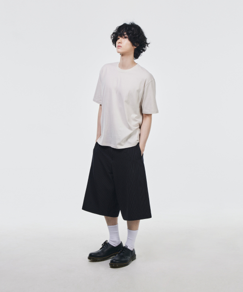 SIGNATURE（シグネチャ）の「ノータックワイドバミューダスラックス[ブラックストライプ]（その他パンツ・レディース・その他・SMALL/MEDIUM）」の2枚目の写真