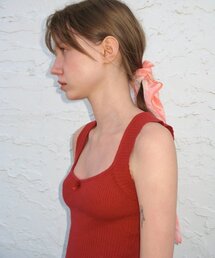 SCALLOP PUNCHING KNIT SLEEVELESS (RED)