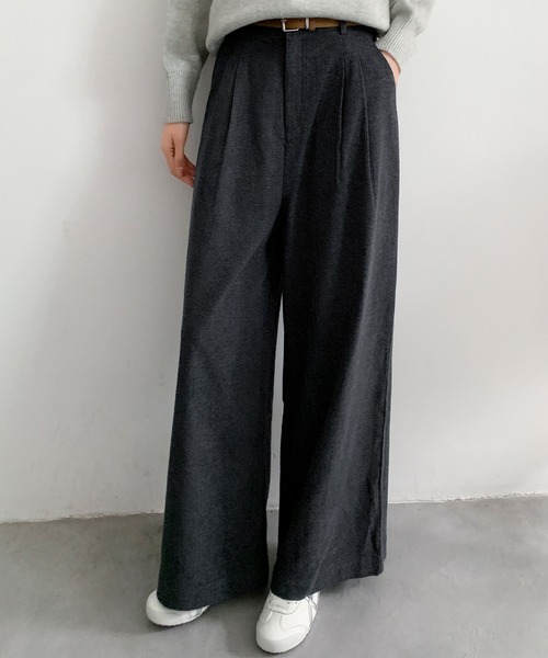 LOWO(ロワ)の「ベルト付き クロップド タック ワイドパンツ 冬 レディース 秋冬(その他パンツ・レディース・ブラック/ブラウン/チャコールグレー・L/M/S)」の8枚目の写真
