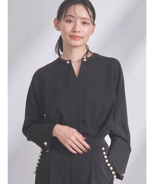 TONAL(トーナル)の「パールバーブラウス(シャツ/ブラウス・レディース・ブラック/オフホワイト・MEDIUM)」の3枚目の写真