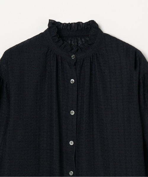 HELIOPOLE(エリオポール)の「RACE FRILL COLLAR BLOUSE(シャツ/ブラウス・レディース・ブラック/ホワイト・38)」の4枚目の写真