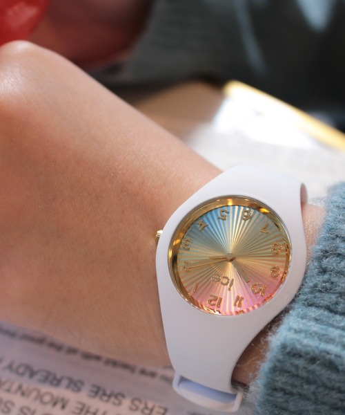 ICE WATCH（アイスウォッチ）の「「Ice-Watch アイスウォッチ」ICE champagne アイスシャンパーニュ　全10色（アナログ腕時計・レディース・カーキ/アイボリー/ブラック×ブラック/ホワイト×ゴールド/ピンク/レインボー/バーガンディー/ブラック×ゴールド/ネイビー/モカ・37mm）」の13枚目の写真