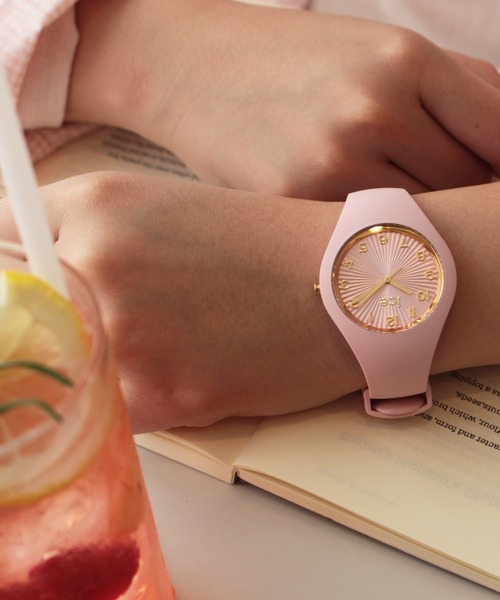 ICE WATCH（アイスウォッチ）の「「Ice-Watch アイスウォッチ」ICE champagne アイスシャンパーニュ　全10色（アナログ腕時計・レディース・カーキ/アイボリー/ブラック×ブラック/ホワイト×ゴールド/ピンク/レインボー/バーガンディー/ブラック×ゴールド/ネイビー/モカ・37mm）」の17枚目の写真