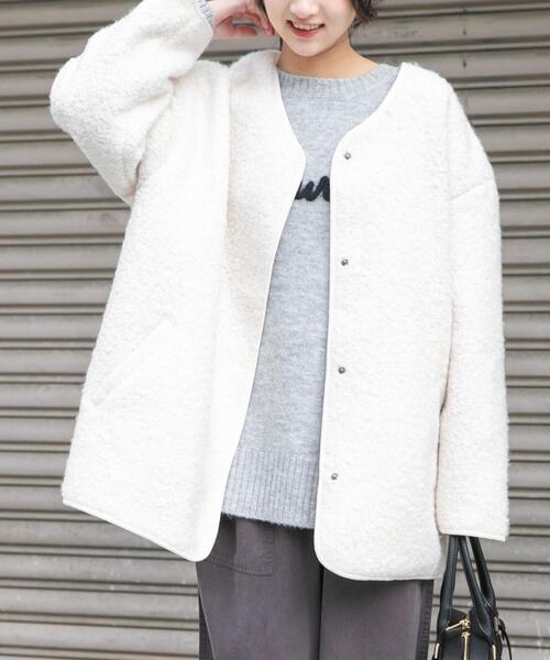 ITEMS URBANRESEARCH(アイテムズ アーバンリサーチ)の「ボアジャケット(ノーカラージャケット・レディース・グレー/ライトブラウン/オフホワイト・FREE)」の1枚目の写真