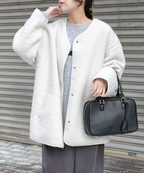 ITEMS URBANRESEARCH(アイテムズ アーバンリサーチ)の「ボアジャケット(ノーカラージャケット・レディース・グレー/ライトブラウン/オフホワイト・FREE)」の4枚目の写真