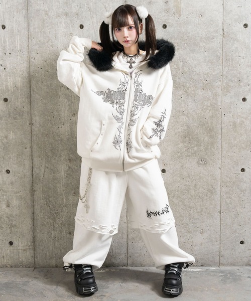 Amilige(アミリージュ)の「ウォレットチェーン付きダメージ裏毛パンツ(スウェットパンツ・レディース・ブラック/ホワイト・FREE)」の11枚目の写真