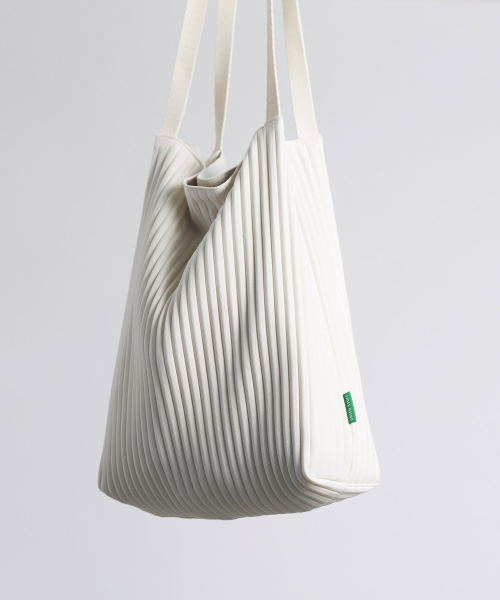 GREEN STUFF(グリーンスタッフ)の「boxy bag 53 - pleats ivory(エコバッグ/サブバッグ・レディース・その他・FREE)」の3枚目の写真