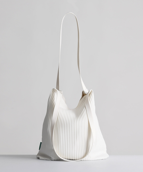 GREEN STUFF(グリーンスタッフ)の「boxy bag 53 - pleats ivory(エコバッグ/サブバッグ・レディース・その他・FREE)」の7枚目の写真