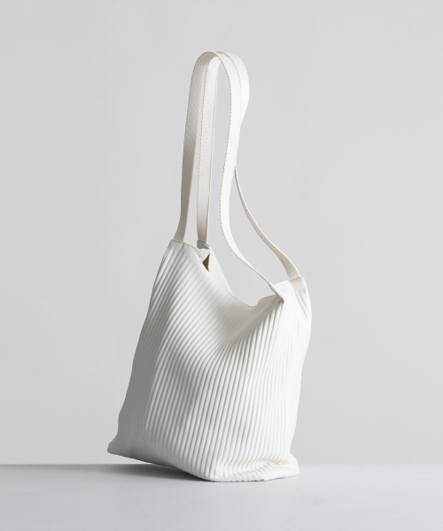 GREEN STUFF(グリーンスタッフ)の「boxy bag 53 - pleats ivory(エコバッグ/サブバッグ・レディース・その他・FREE)」の9枚目の写真