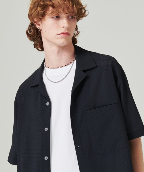 GOSTREET(ゴーストリート)の「オープンカラークーリングパンチングシャツダークネイビー(シャツ/ブラウス・メンズ・その他・MEDIUM/LARGE)」の2枚目の写真