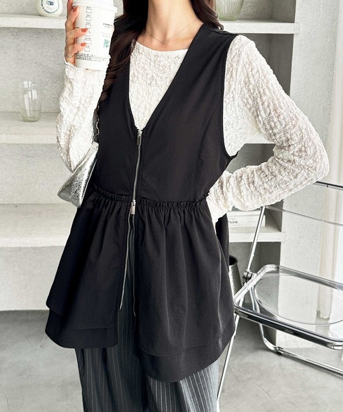 GeeRA（ジーラ）の「ダブルジップティアードベスト（ベスト・レディース・ブラック/ブラック系その他・X-LARGE/LARGE/MEDIUM）」の4枚目の写真