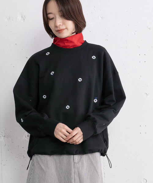 POU DOU DOU（プードゥドゥ）の「ラウンドテールタートルネックトップス（Tシャツ/カットソー・レディース・レッド/ブラック/アイボリー・M）」の17枚目の写真