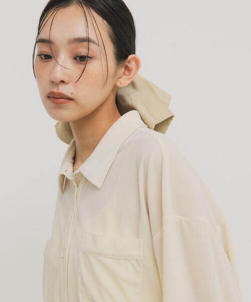 KBF（ケイビーエフ）の「サテンシュシュ(特大)（ヘアゴム・レディース・ベージュ/グリーン系その他・ONE）」の3枚目の写真