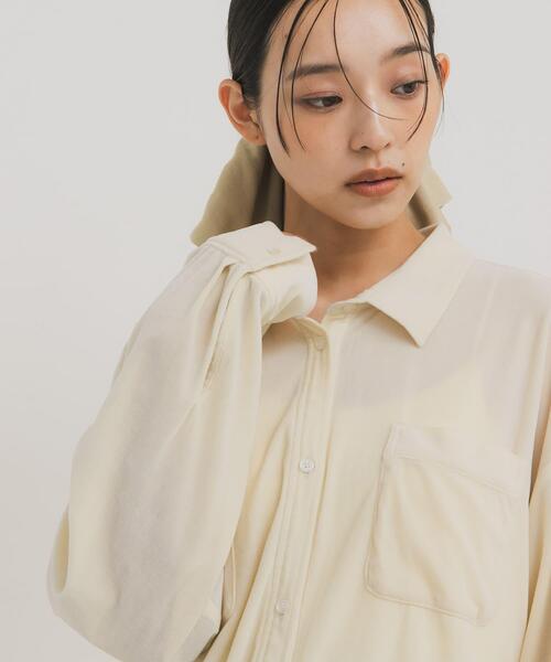 KBF（ケイビーエフ）の「サテンシュシュ(特大)（ヘアゴム・レディース・ベージュ/グリーン系その他・ONE）」の4枚目の写真