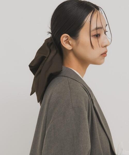 KBF（ケイビーエフ）の「サテンシュシュ(特大)（ヘアゴム・レディース・ベージュ/グリーン系その他・ONE）」の9枚目の写真