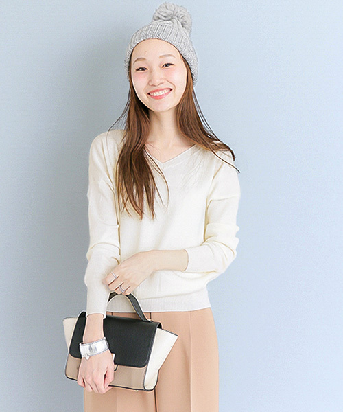 URBAN RESEARCH（アーバンリサーチ）の「UR ウォッシャブル2WAYニット（ニット/セーター・レディース・グレー/オフホワイト/ベージュ/オレンジ/カーキ・FREE）」の2枚目の写真