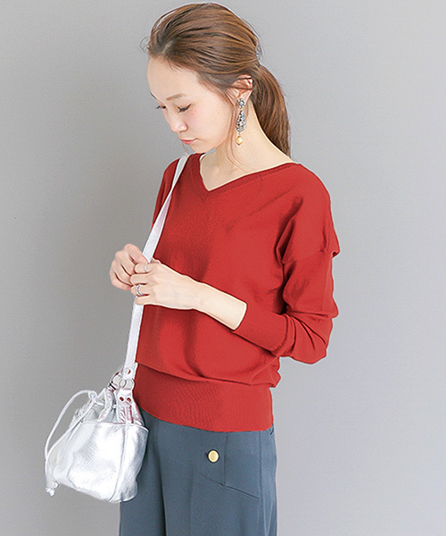 URBAN RESEARCH（アーバンリサーチ）の「UR ウォッシャブル2WAYニット（ニット/セーター・レディース・グレー/オフホワイト/ベージュ/オレンジ/カーキ・FREE）」の5枚目の写真