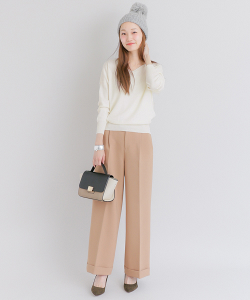 URBAN RESEARCH（アーバンリサーチ）の「UR ウォッシャブル2WAYニット（ニット/セーター・レディース・グレー/オフホワイト/ベージュ/オレンジ/カーキ・FREE）」の16枚目の写真