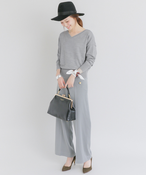 URBAN RESEARCH（アーバンリサーチ）の「UR ウォッシャブル2WAYニット（ニット/セーター・レディース・グレー/オフホワイト/ベージュ/オレンジ/カーキ・FREE）」の17枚目の写真