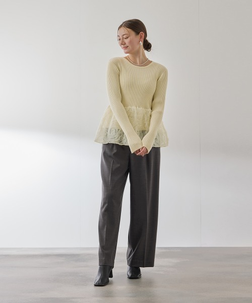 QUEENS COURT（クイーンズコート）の「フラワーチュールペプラムリブニット≪手洗い可能≫（ニット/セーター・レディース・オフホワイト/ブラック/ブラウン・M）」の4枚目の写真