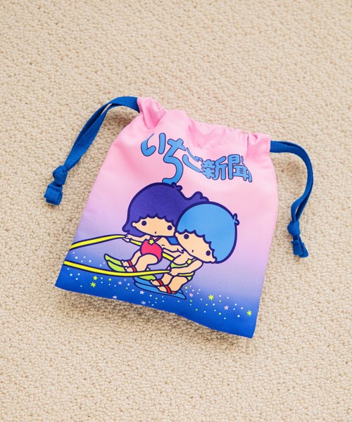 Me%(ミィパーセント)の「【いちご新聞】巾着ポーチ 602823(ポーチ・レディース・レッド/ブルー系その他/イエロー/パープル系その他・FREE)」の1枚目の写真