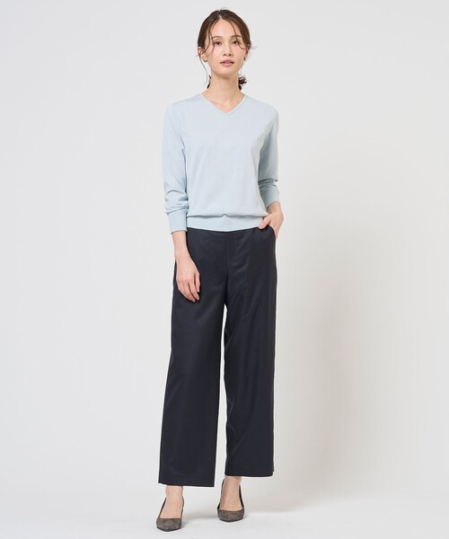 J.PRESS(ジェイプレス)の「【着回し力抜群・オンオフ使える】HIGH GAUGE BASIC Vネック ニット(ニット/セーター・レディース・アイボリー系/ピンク系/イエロー系/スカイブルー系/ネイビー系・LARGE/MEDIUM)」の17枚目の写真