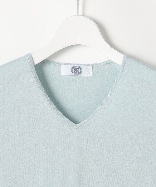 J.PRESS(ジェイプレス)の「【着回し力抜群・オンオフ使える】HIGH GAUGE BASIC Vネック ニット(ニット/セーター・レディース・アイボリー系/ピンク系/イエロー系/スカイブルー系/ネイビー系・LARGE/MEDIUM)」の9枚目の写真
