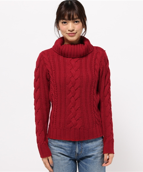 Khaju(カージュ)の「Khaju: リブケーブルタートルニット(ニット/セーター・レディース・レッド/オフホワイト・ONE SIZE)」の3枚目の写真