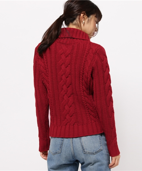 Khaju(カージュ)の「Khaju: リブケーブルタートルニット(ニット/セーター・レディース・レッド/オフホワイト・ONE SIZE)」の5枚目の写真