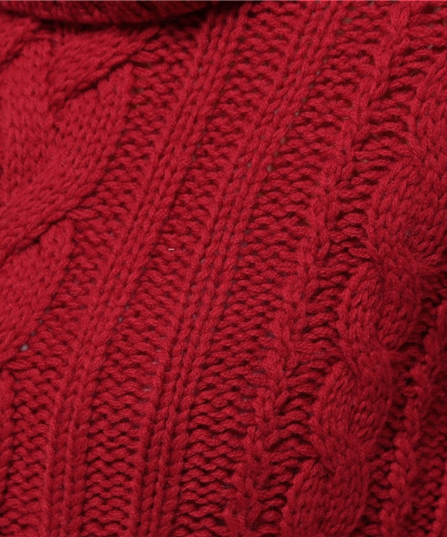 Khaju(カージュ)の「Khaju: リブケーブルタートルニット(ニット/セーター・レディース・レッド/オフホワイト・ONE SIZE)」の9枚目の写真