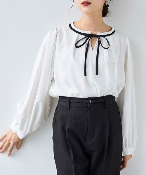 mil（ミル）の「配色リボン キーネックブラウス 【セレモニー/オケージョン】【585139】（シャツ/ブラウス・レディース・ブラック/ベージュ/オフホワイト・XS/S）」の2枚目の写真
