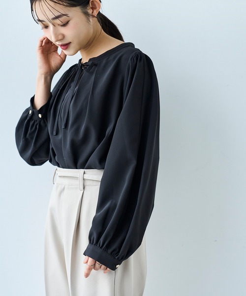 mil（ミル）の「配色リボン キーネックブラウス 【セレモニー/オケージョン】【585139】（シャツ/ブラウス・レディース・ブラック/ベージュ/オフホワイト・XS/S）」の5枚目の写真