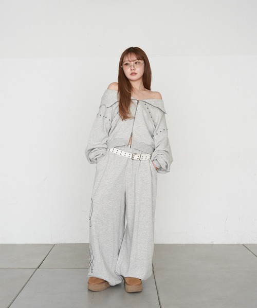 RAY CASSIN(レイカズン)の「【セットアップで着られる】ロゴプリントルーズビッグスウェットパンツ(スウェットパンツ・レディース・ベージュ系その他2/ブラウン系その他2/グレー・FREE)」の7枚目の写真