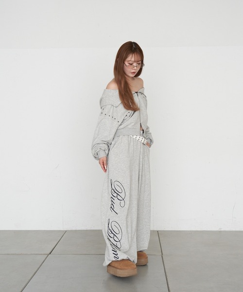 RAY CASSIN(レイカズン)の「【セットアップで着られる】ロゴプリントルーズビッグスウェットパンツ(スウェットパンツ・レディース・ベージュ系その他2/ブラウン系その他2/グレー・FREE)」の10枚目の写真