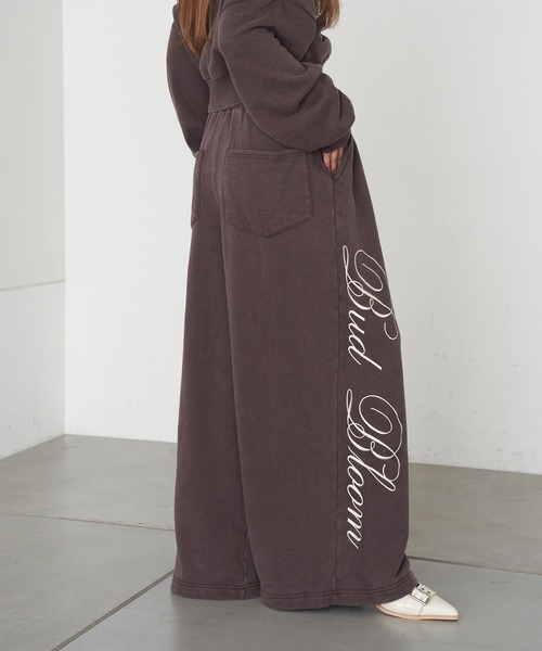 RAY CASSIN(レイカズン)の「【セットアップで着られる】ロゴプリントルーズビッグスウェットパンツ(スウェットパンツ・レディース・ベージュ系その他2/ブラウン系その他2/グレー・FREE)」の22枚目の写真