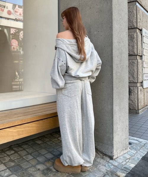 RAY CASSIN(レイカズン)の「【セットアップで着られる】ロゴプリントルーズビッグスウェットパンツ(スウェットパンツ・レディース・ベージュ系その他2/ブラウン系その他2/グレー・FREE)」の16枚目の写真