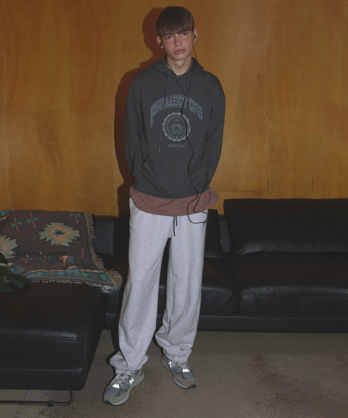 PO8(ピーオーエイト)の「HERITAGE OVERSIZED HOODIE - DARK GREY(パーカー・レディース・その他・MEDIUM/LARGE)」の4枚目の写真