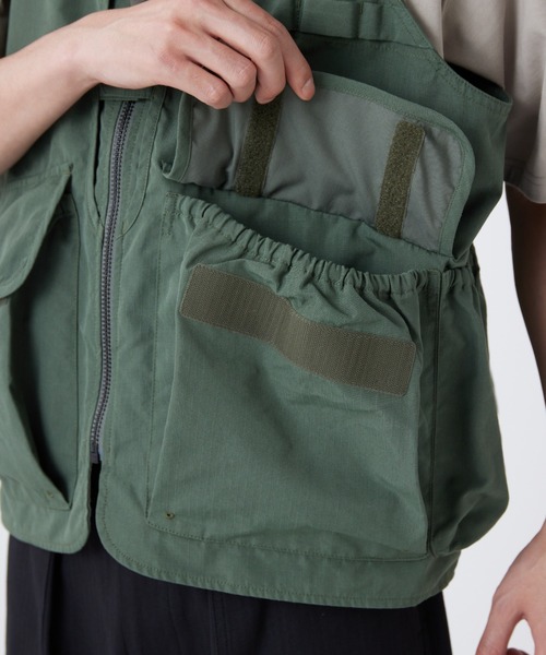 Snow Peak(スノーピーク)の「Snow Peak / TAKIBI Ripstop Vest リップストップベスト 難燃(ベスト・メンズ・ブラック/オリーブ・S/M/L)」の11枚目の写真