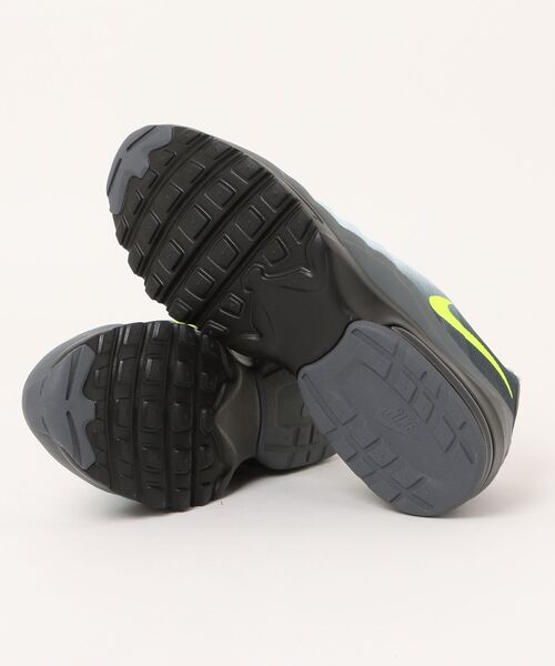 NIKE（ナイキ）の「《NIKE》ｴｱ ﾏｯｸｽ ｲﾝﾋﾞｶﾞｰ（スニーカー・メンズ・ブラック系その他・25.5cm/26.0cm/26.5cm/27.0cm/27.5cm/28.0cm）」の3枚目の写真