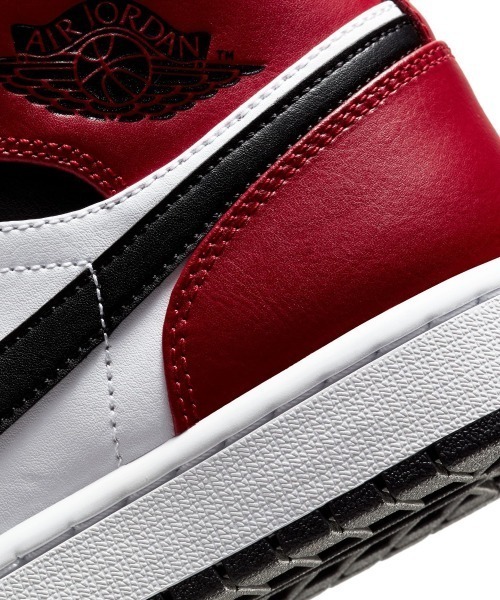 JORDAN BRAND(ジョーダンブランド)の「JORDAN BRAND Air Jordan 1 Md(ジョーダンブランド エアジョーダン 1 MD)(スニーカー・メンズ・レッド系・25cm/25.5cm/26cm/26.5cm/27cm/27.5cm/28cm/28.5cm/29cm)」の7枚目の写真