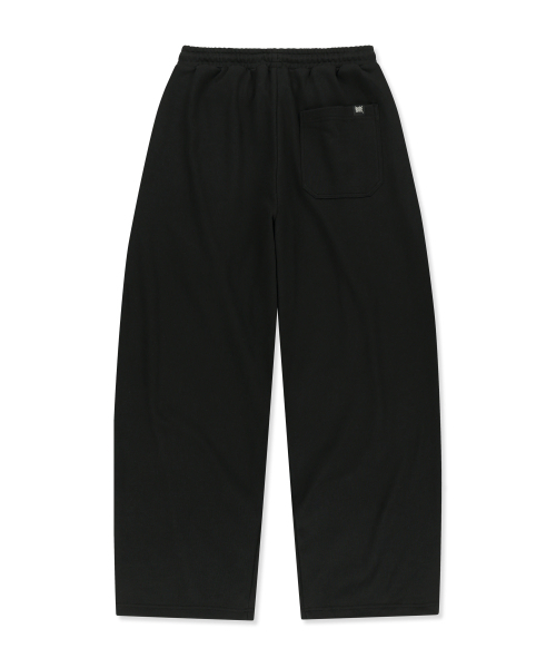 BROWNBREATH（ブラウンブレス）の「TAG TWO TUCK WIDE SWEAT PANTS - BLACK（スウェットパンツ・レディース・その他・SMALL/MEDIUM/LARGE/X-LARGE）」の2枚目の写真