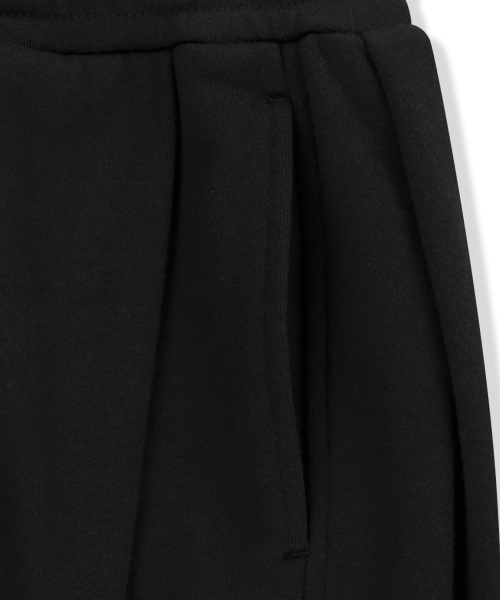BROWNBREATH（ブラウンブレス）の「TAG TWO TUCK WIDE SWEAT PANTS - BLACK（スウェットパンツ・レディース・その他・SMALL/MEDIUM/LARGE/X-LARGE）」の4枚目の写真