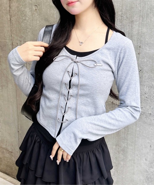 INGNI（イング）の「キャミレイヤード風リブレースアップトップス（Tシャツ/カットソー・レディース・ホワイト系2/ブラウン系3/グレー系その他3/ブラック×グレー・M）」の3枚目の写真