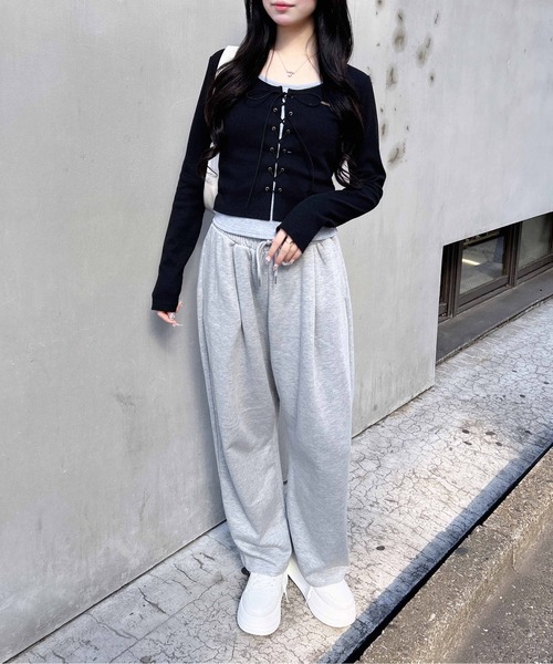 INGNI（イング）の「キャミレイヤード風リブレースアップトップス（Tシャツ/カットソー・レディース・ホワイト系2/ブラウン系3/グレー系その他3/ブラック×グレー・M）」の17枚目の写真