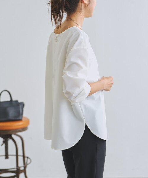 LIVETART(リヴェタート)の「《LIVETART》リングジップ前後ブラウス(シャツ/ブラウス・レディース・ブラック/ホワイト・FREE)」の4枚目の写真