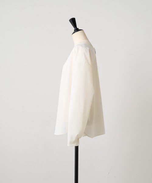 LIVETART（リヴェタート）の「《LIVETART》リングジップ前後ブラウス（シャツ/ブラウス・レディース・ブラック/ホワイト・FREE）」の13枚目の写真