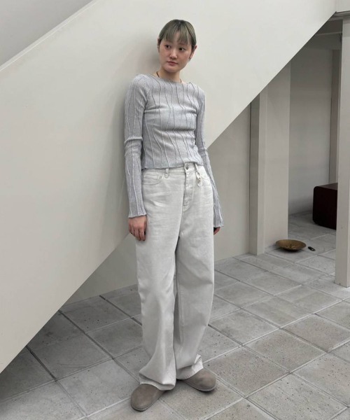 anuke(アンヌーク)の「Wide Cocoon Denim(デニムパンツ・レディース・ライトグレー・36inch/38inch)」の2枚目の写真